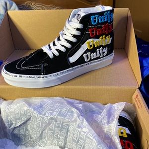 Vans “Unify” Size 10 Men’s High Top Shoes